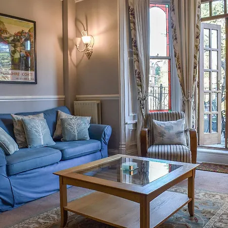 Laburnum House *